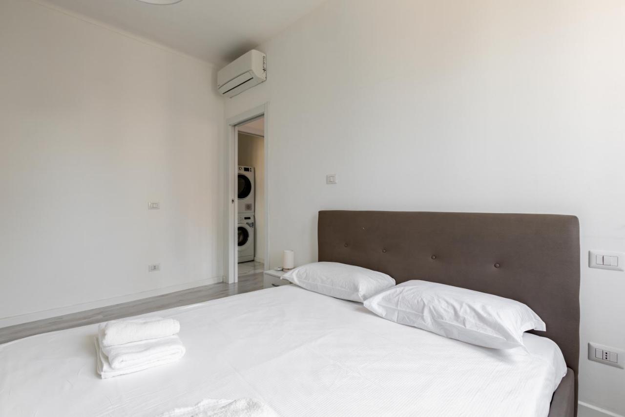 Garibaldi & Gae Aulenti Modern Apt With Private Parking! Milan Luaran gambar